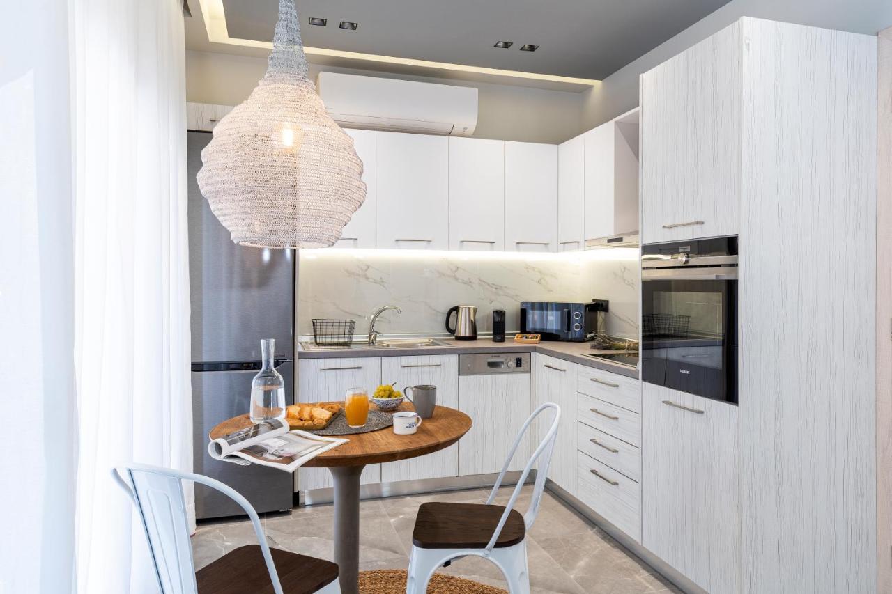 Elia & Anthos Deluxe Suites Иксия Екстериор снимка