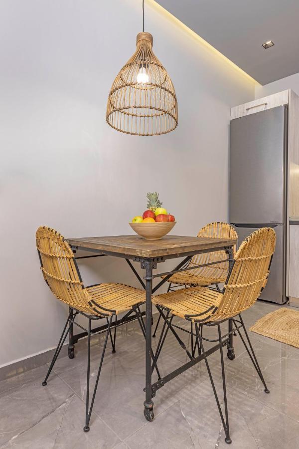 Elia & Anthos Deluxe Suites Иксия Екстериор снимка