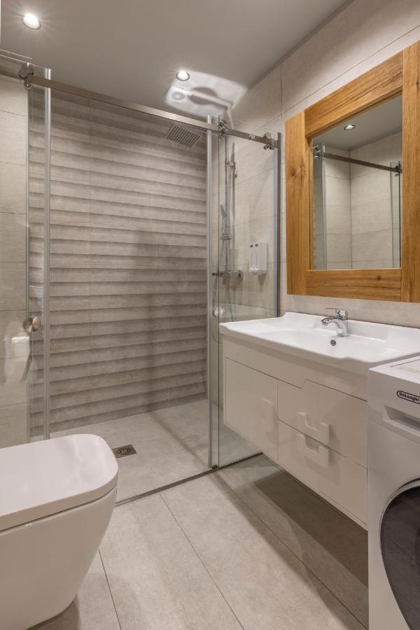 Elia & Anthos Deluxe Suites Иксия Екстериор снимка